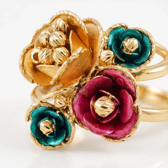 18k gouden bloemenring met emaille rozen