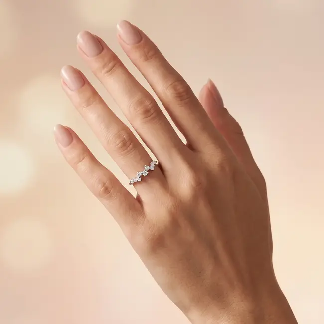 14k witgouden diamantring met golvend cluster
