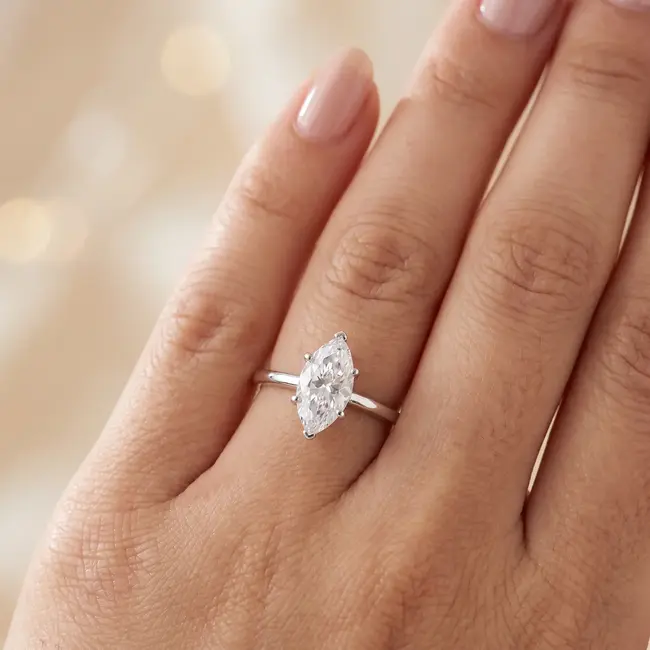 18k witgouden ring met markies zirkonia