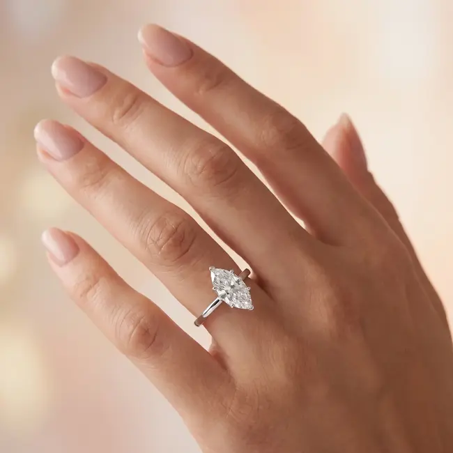 18k witgouden ring met markies zirkonia