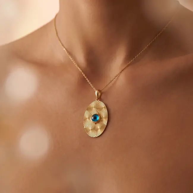14 Karaat Gouden Ovale Nazar Hanger met Blauwe Oogsteen