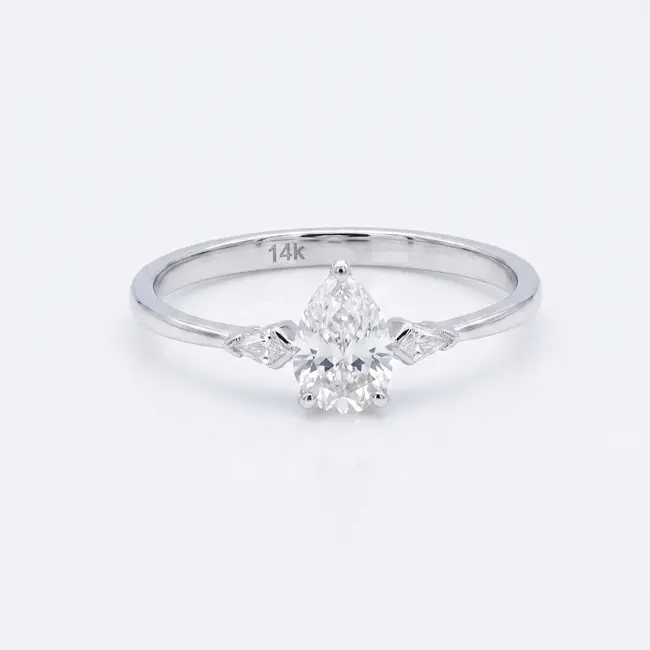 14k witgouden ring, 0,58 ct peervorm diamant