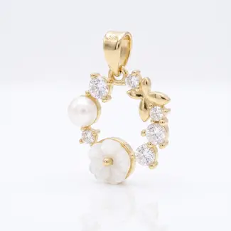 Gouden vlinder hanger met zoetwaterparel