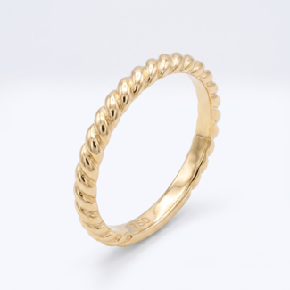 Gedraaide gouden ring