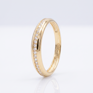 Gouden ring met zirkonia rij