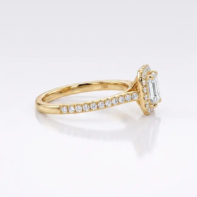 18k geelgouden ring met rechthoekige zirkonia
