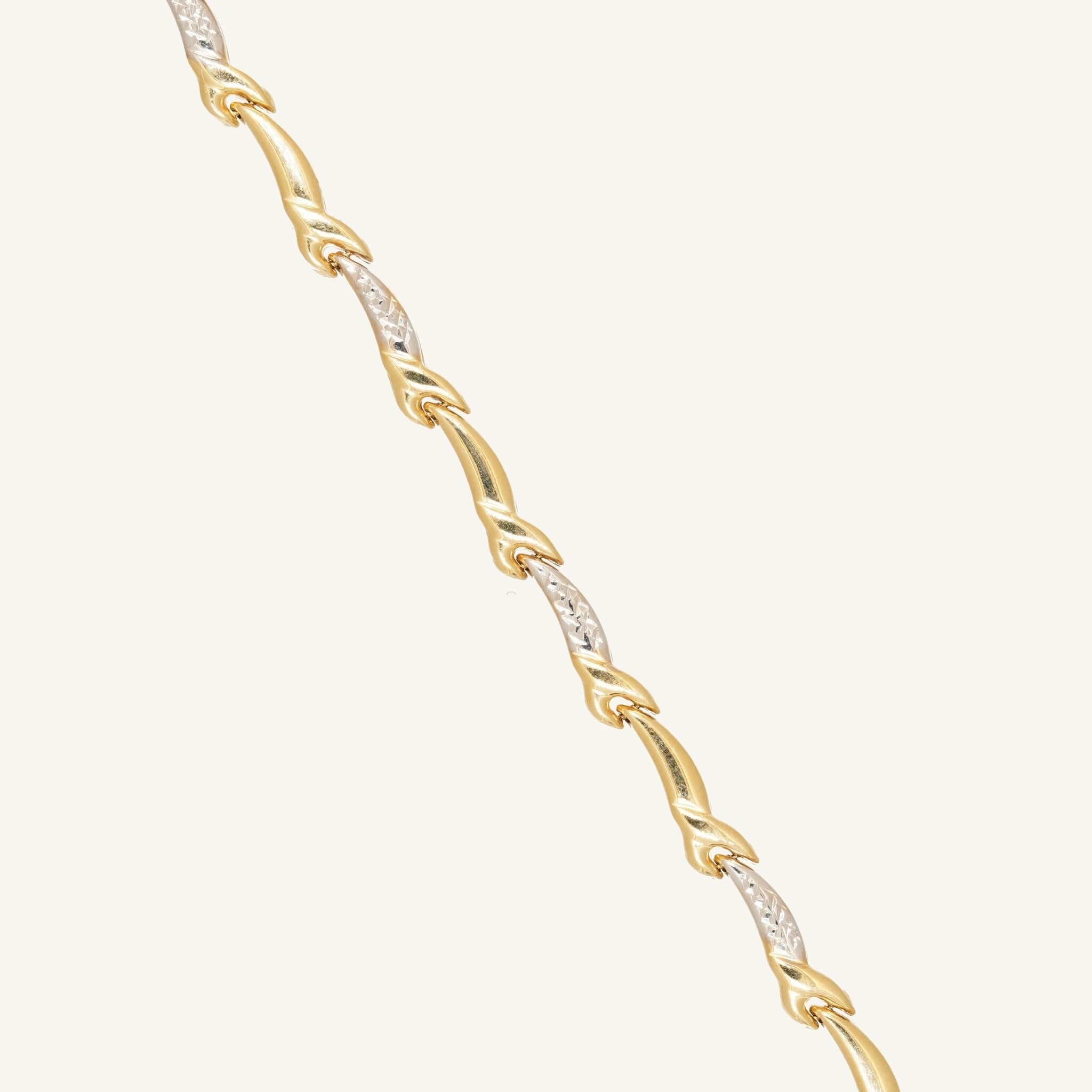 Gouden armband kiezen: welke schakel, lengte en karaat