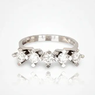 Witgouden Ring met Vijf Diamanten