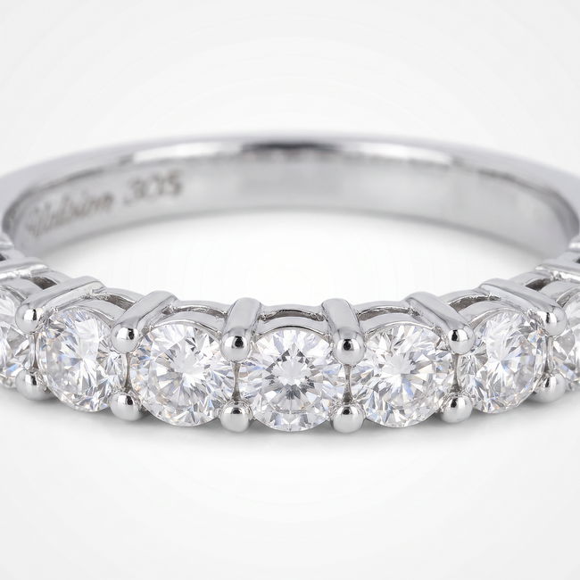 Elegante witgouden alliance ring met natuurlijke diamanten 0.70 karaat