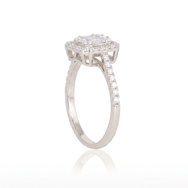Luxe witgouden ring met 0.51 ct baguette en briljant diamanten