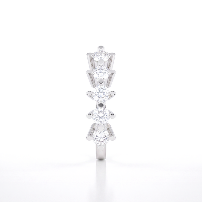 Witgouden ring, vijf diamanten van 0,85 ct