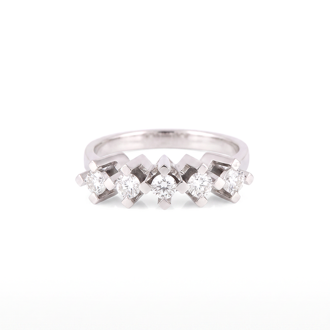 Witgouden Ring met Vijf Natuurlijke Diamanten