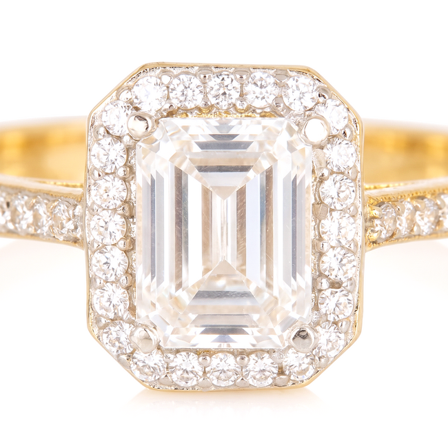 Geelgouden ring met emerald zirkonia en pavé