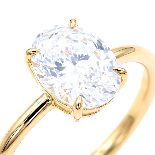 Geelgouden solitaire ring met ovale zirkoni