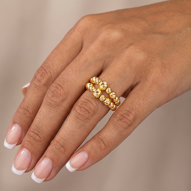 14 karaat gouden ring met meerdere bolletjes