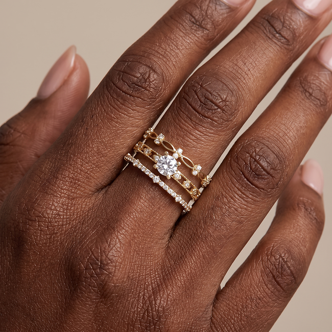 Gouden meerrijige ring met zirkonia