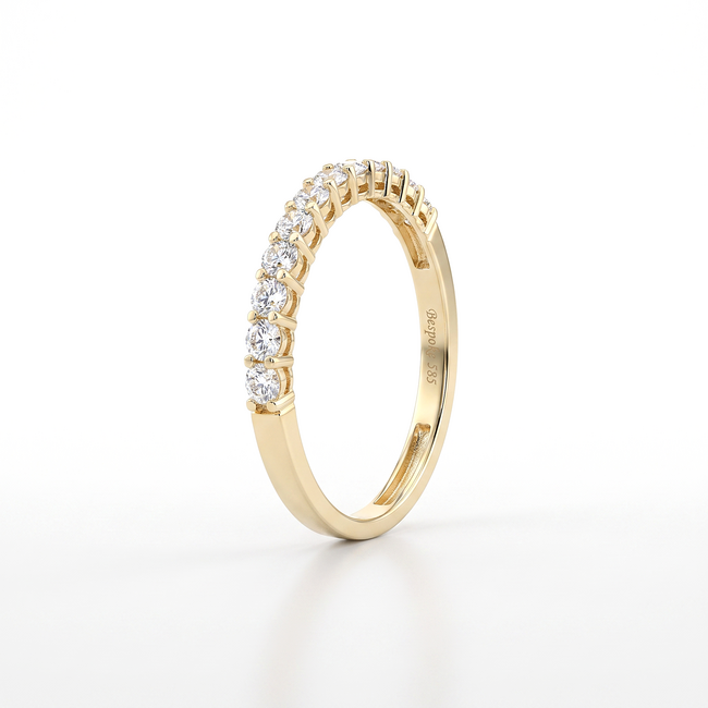Elegante 14 karaat gouden rijring met zirkonia