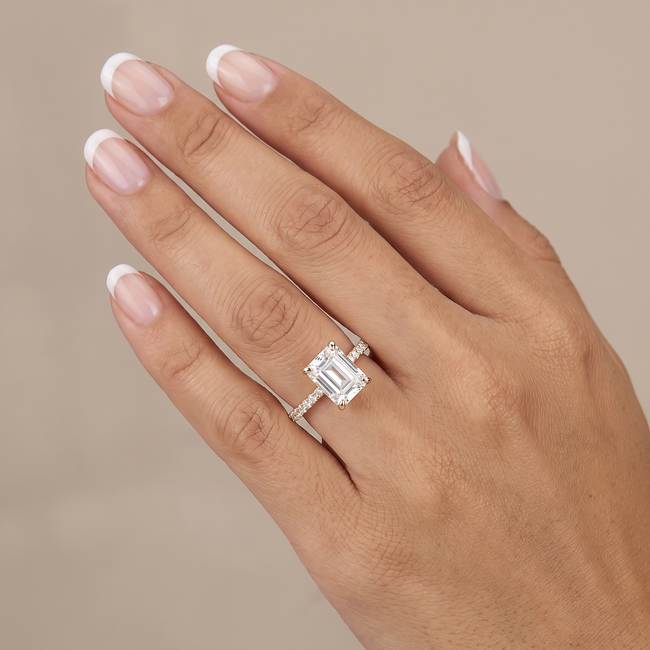 Gouden ring met emerald cut Swarovski-steen