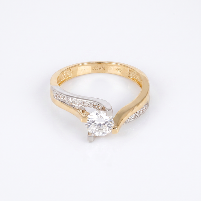 Gouden tweekleurige ring met solitaire steen