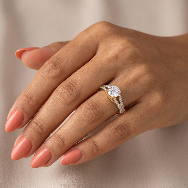 Gouden dubbele pavé ring met middensteen