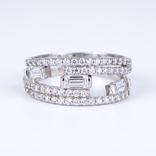 Dubbele gouden Ring met Baguette en Pavé Zirkonia