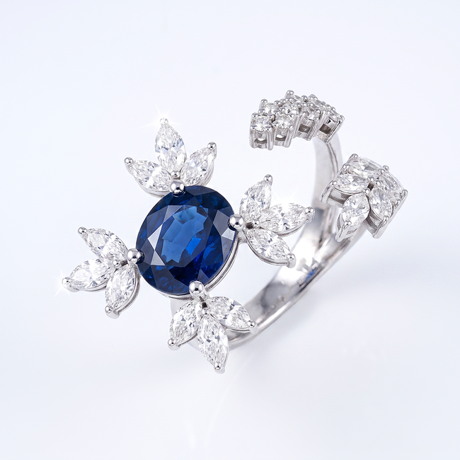 Witgouden statement ring 14 karaat met blauwe saffier 3.35 ct