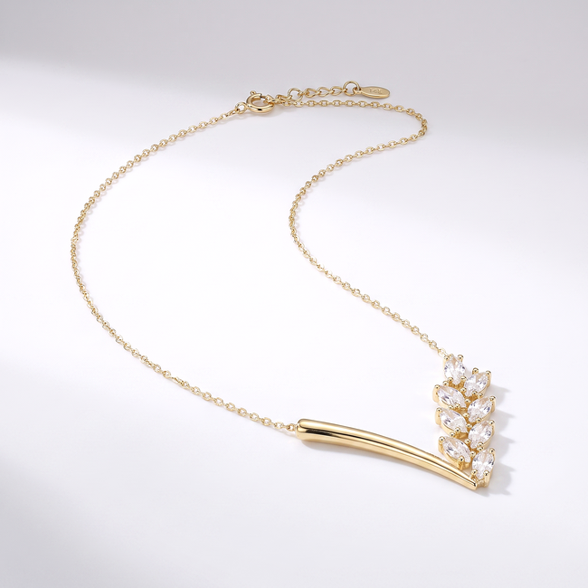 Gouden V ketting met zirkonia