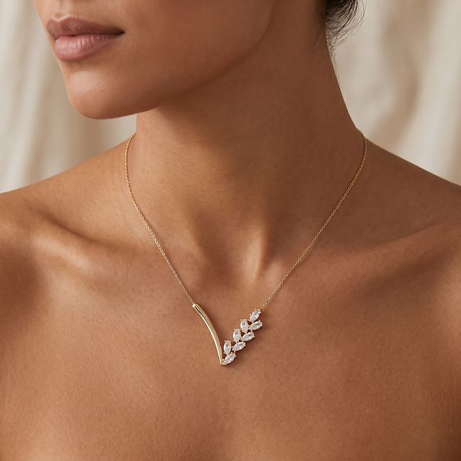 Gouden V ketting met zirkonia
