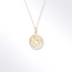 Gouden collier met hartvormige details