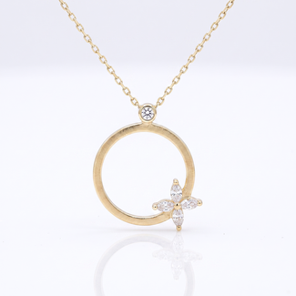 Cirkel Collier met Bloemdetail