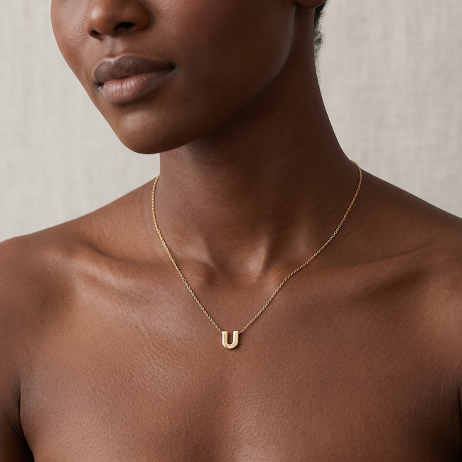 Gouden initialen collier met letter U