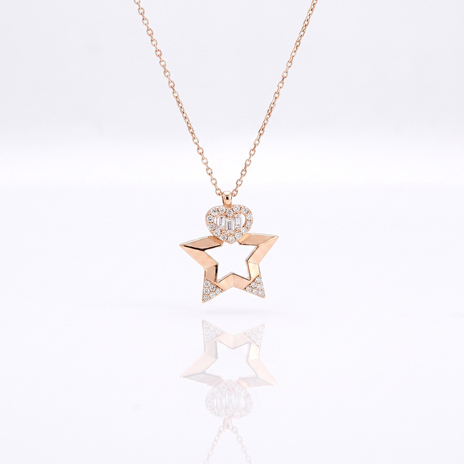 Roségouden ketting met sterhanger en hartdetail