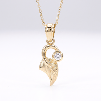 Gouden Ketting met Bladvormige Hanger