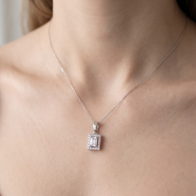 Witgouden ketting baguette diamant 0,40 ct