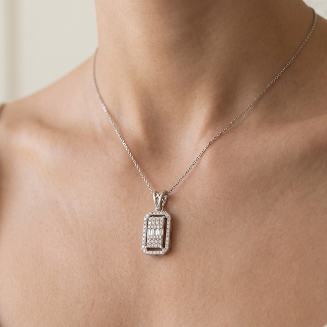 Witgouden ketting baguette diamant 0,24 ct
