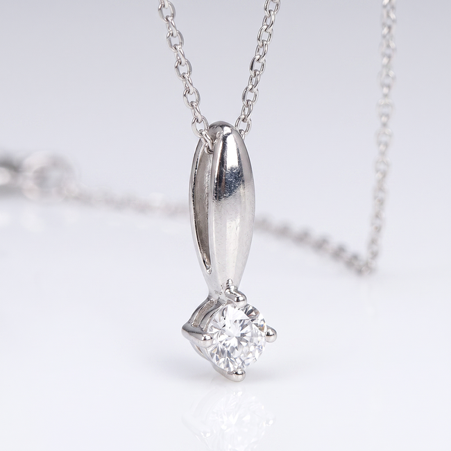 Witgouden collier met solitaire zirkonia