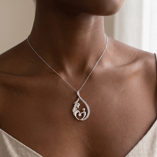 Witgouden moeder en kind collier met diamant