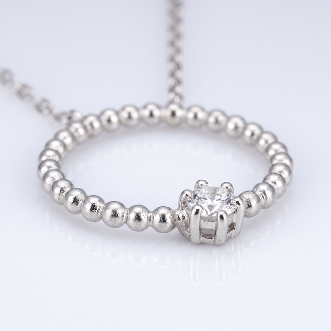 Witgouden cirkel collier met 0,09 ct G SI diamant