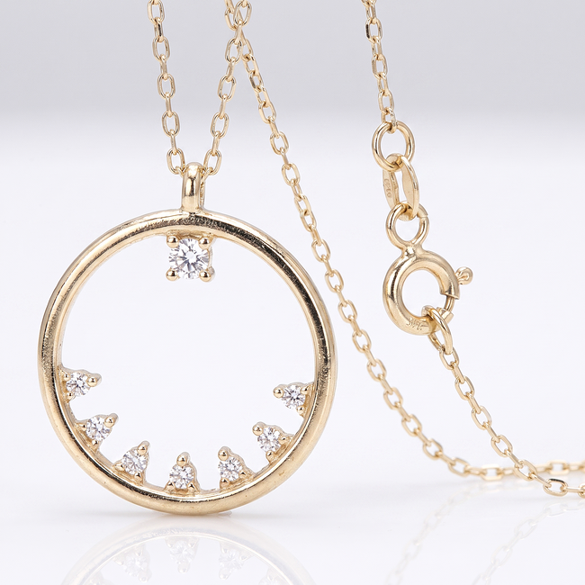 14k gouden collier met open cirkel en zirkonia