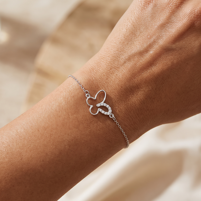 Witgouden vlinder armband met 0.06 ct diamant