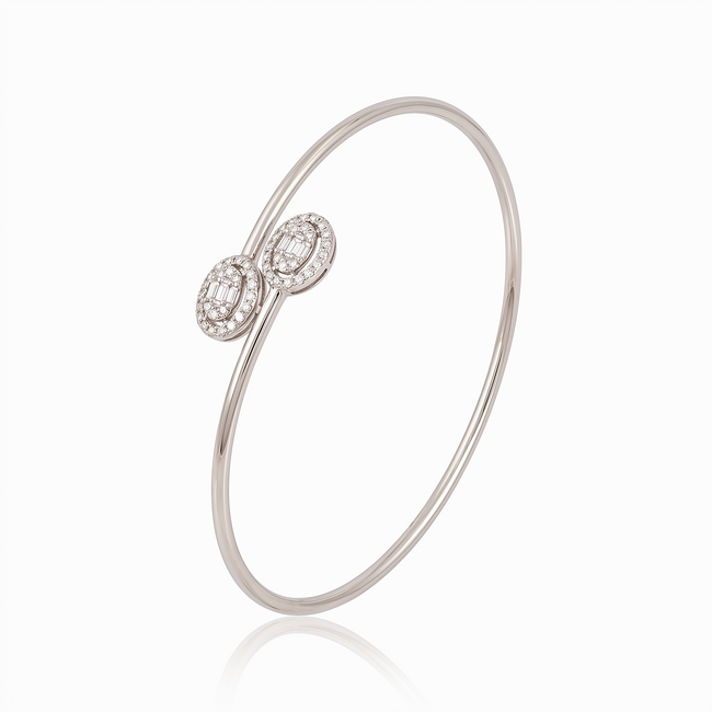 Open witgouden armband met diamanten