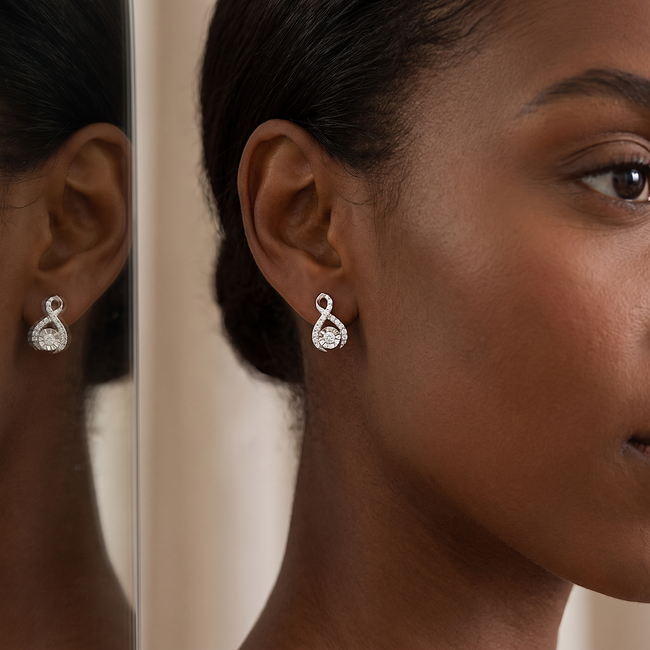 Infinity oorstekers met diamanten