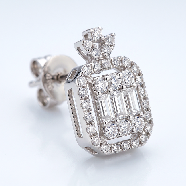 Oorstekers met kroonzetting en diamanten