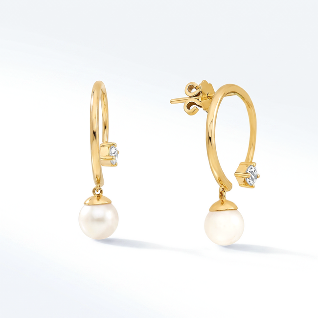 Gouden oorringen met parelhanger