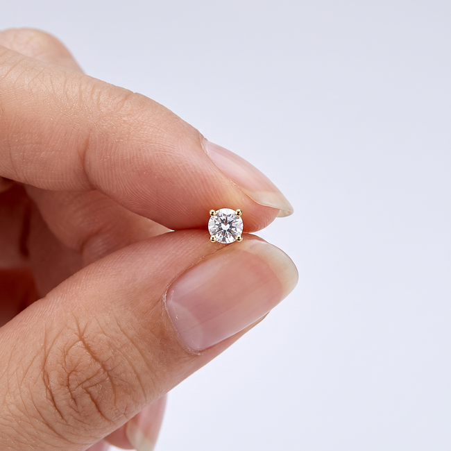 18 karaat gouden zirkonia oorstekers 4 mm