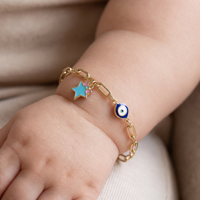 Kinderarmband met blauw sterretje en nazar