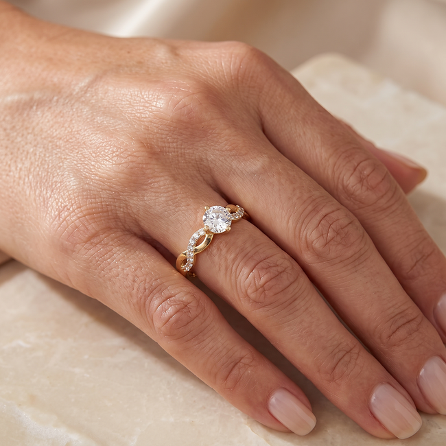 Gouden solitair ring 14 karaat met zirkonia