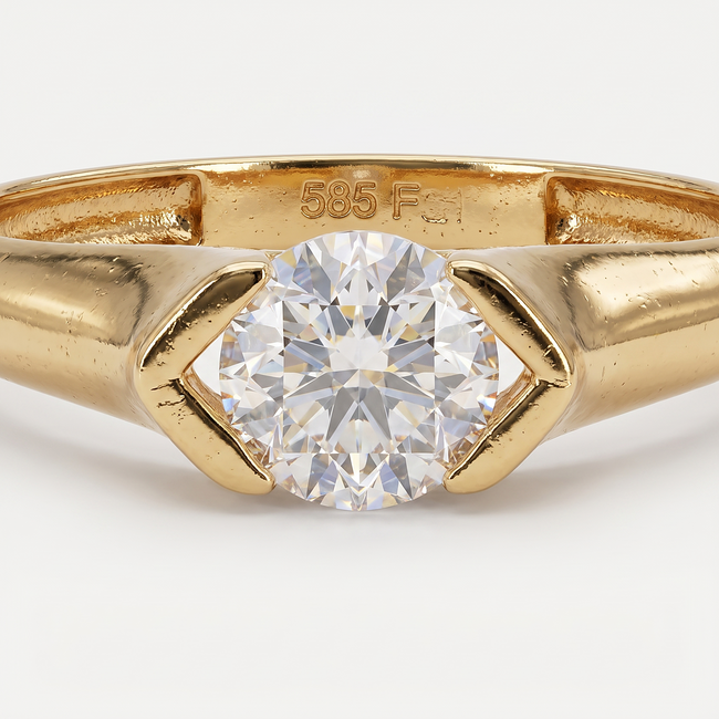 Klassieke gouden ring 14 karaat met ronde zirkonia