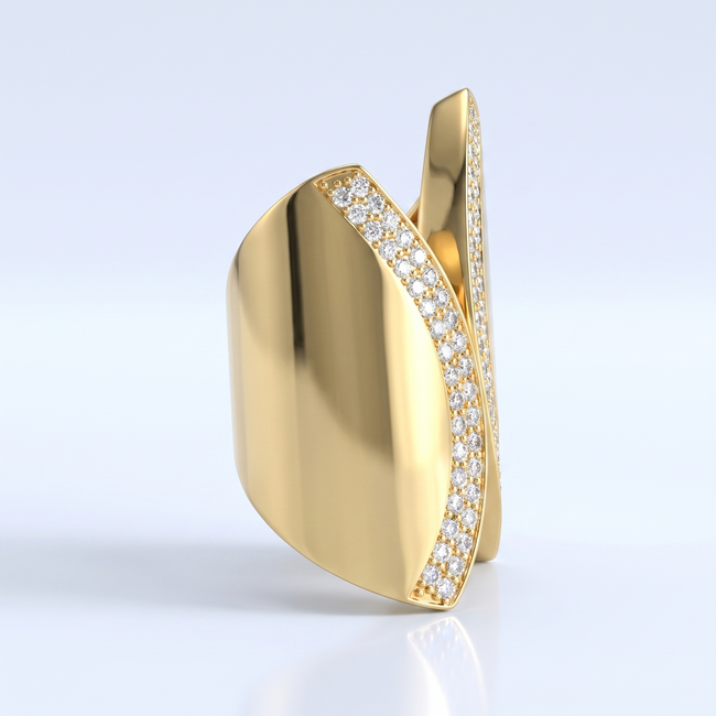 Brede gouden statement ring 14 karaat met twee gebogen vlakken