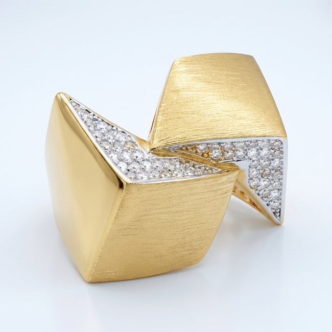 Gouden cocktail ring 14 karaat met geometrische matte vlakken